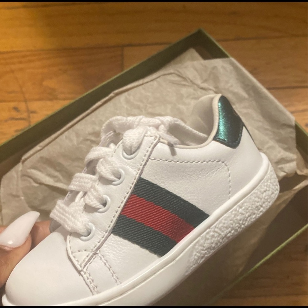 GUCCI SHOES “4C”